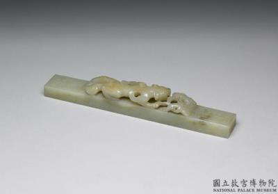 图片[4]-Jade paperweight with chi-dragon relief, Ming dynasty (1368-1644)-China Archive